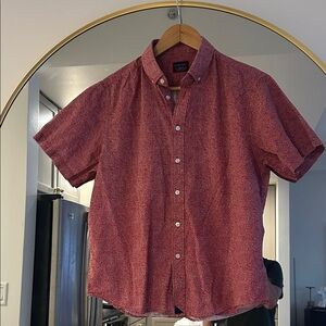 UNTUCKit Men's Short-Sleeve Button-Down Shirt in Burgundy